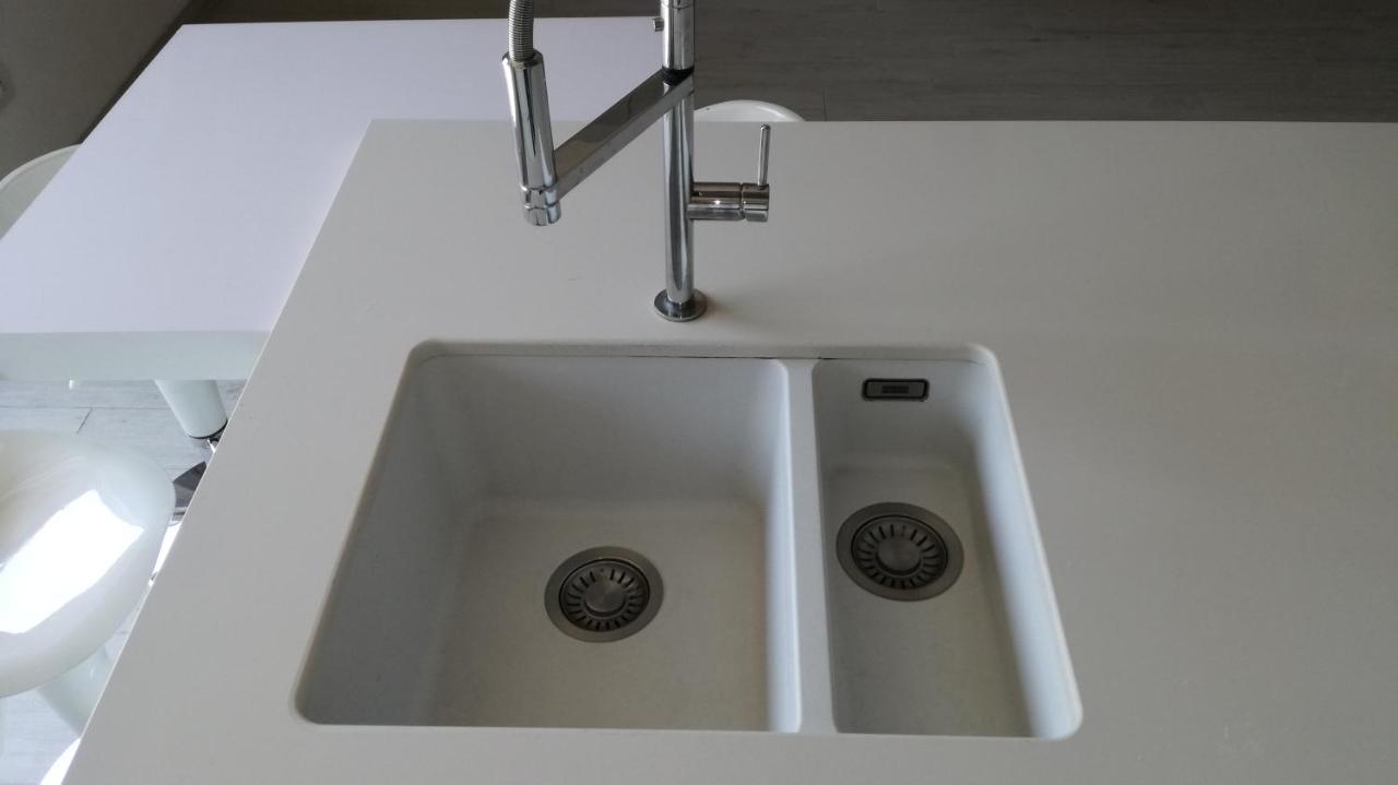 Charme Lake Loft Ispra Εξωτερικό φωτογραφία