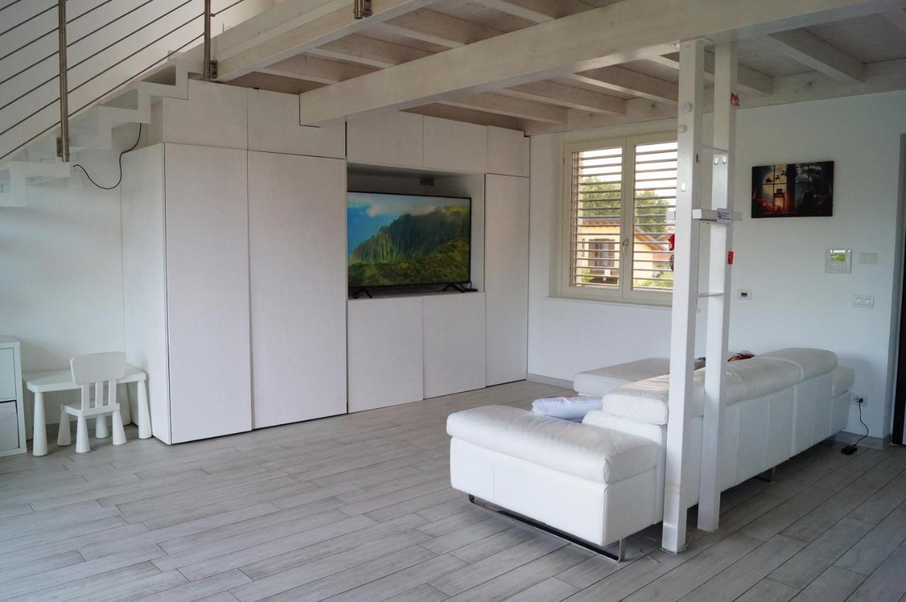 Charme Lake Loft Ispra Εξωτερικό φωτογραφία